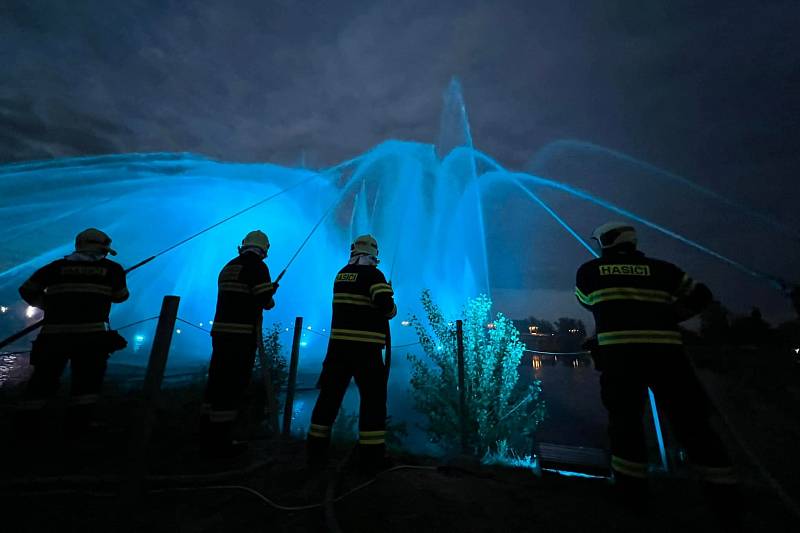 Na Hasičských slavnostech v Litoměřicích nechyběly sbory z Libereckého kraje. Vrcholem sobotního programu byla hasičská fontána.