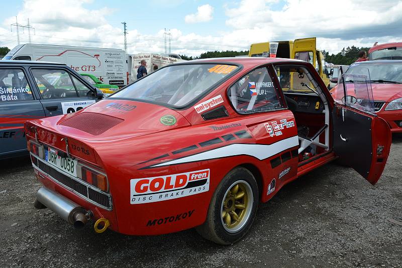 Rally Bohemia na autodromu v Sosnové v pátek 9. července.