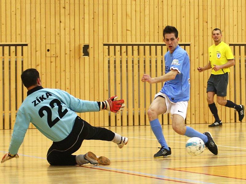 Hráči Reasu Česká Lípa (KP futsalu) mají před sebou další městský šlágr, tentokrát proti záloze Démonů.