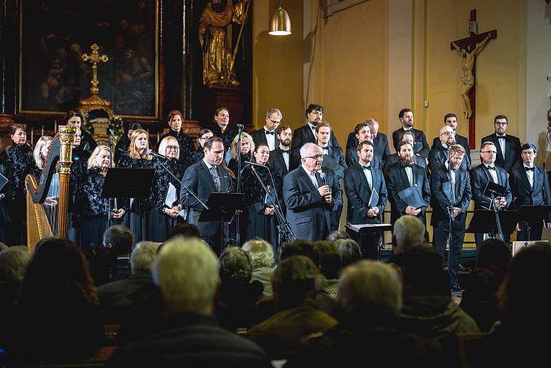 Závěrečný koncert festivalu Lípa Musica hostil v českolipské bazilice Všech svatých Český filharmonický sbor Brno.