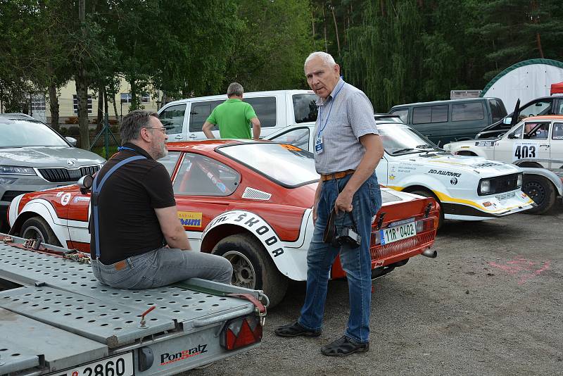 Rally Bohemia na autodromu v Sosnové v pátek 9. července.