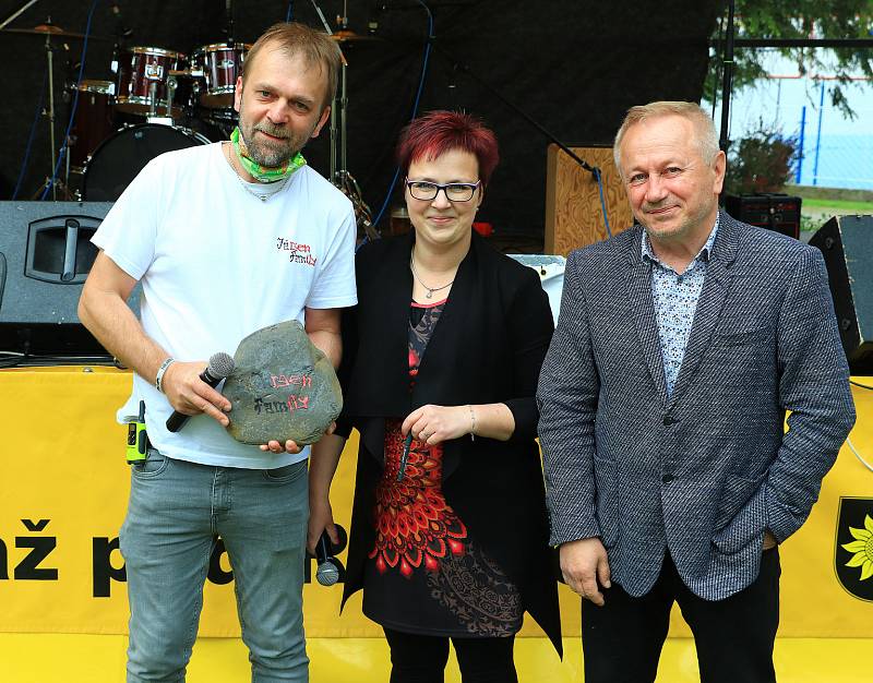 První a zároveň zřejmě poslední ročník pikniku s názvem Corona off proběhl v sobotu odpoledne ve Stráži pod Ralskem pod taktovkou spolku Järgen family.