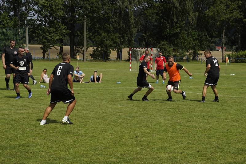 Sedmý ročník Skalice Celebrity Open Cup se konal v sobotu 18. července na fotbalovém hřišti ve Skalici u České Lípy.