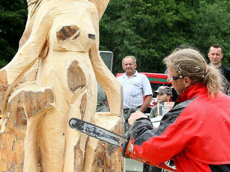 Pětatřicátý ročník Lesnického dne se uskutečnil v sobotu v areálu Skelná huť Vojenských lesů a statků ČR u Mimoně.