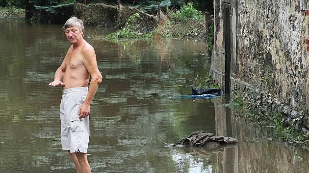 PONDĚLÍ. Stuace v Žandově a Horní Polici. 