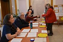 První kolo prezidentských voleb na radnici v České Lípě. Pátek 13. ledna 2023
