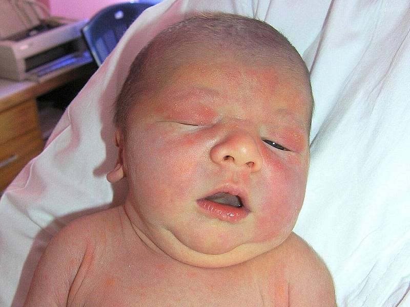 Mamince Zuzaně Mohauptové z Doks se 13. srpna v 6:45 hodin narodil syn Vít Mohaupt. Měřil 50 cm a vážil 4,13 kg. 