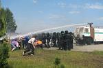 Policejní cvičení na hradčanském letišti u Mimoně