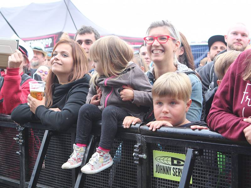 Tisíce lidí se přišly bavit na největší festival na Českolipsku na Hrady CZ pod Bezdězem.