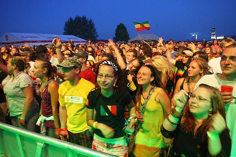 Páteční večer na RealBeat reggae v Žizníkově.