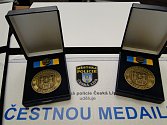 Velitel českolipské Městské policie Vladimír Jeník chce čestné medaile udělovat pravidelně.