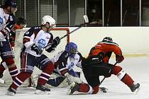 Výhru 9:5 vybojovali po vánoční přestávce hokejisté HC Česká Lípa, kteří na domácím ledě porazili Slavoj Liberec 9:5 po třetinách 3:2, 4:1, 2:2.