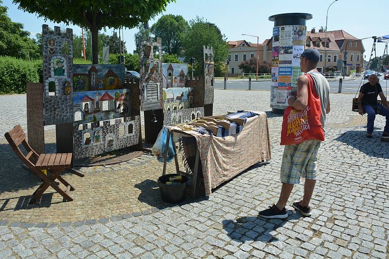 Trh v historickém duchu oživil rozpálené centrum Lípy