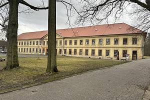 Univerzita Karlova se rozhodla si zámek ho ponechat.