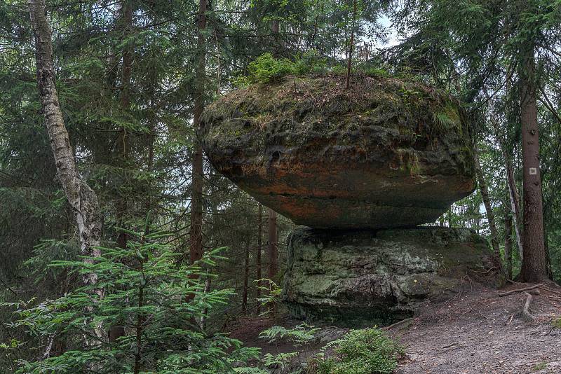 Krásy Lužických hor, Bedřichovský viklan