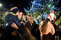Slavnostní rozsvícení vánočního stromu v Brništi s programem