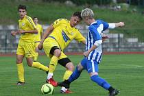 Šmalcl v souboji s domácím Volejníkem. Foto: Jaroslav Marek