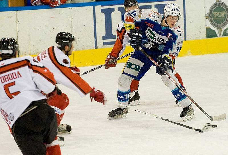 V prvním zápase úvodního kola play off druhé hokejové ligy podlehli jablonečtí Vlci týmu Predators Česká Lípa 3:5.