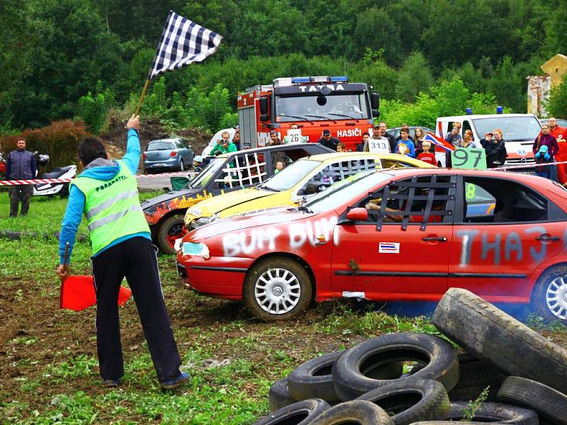 Demoliční derby v Zákupech.