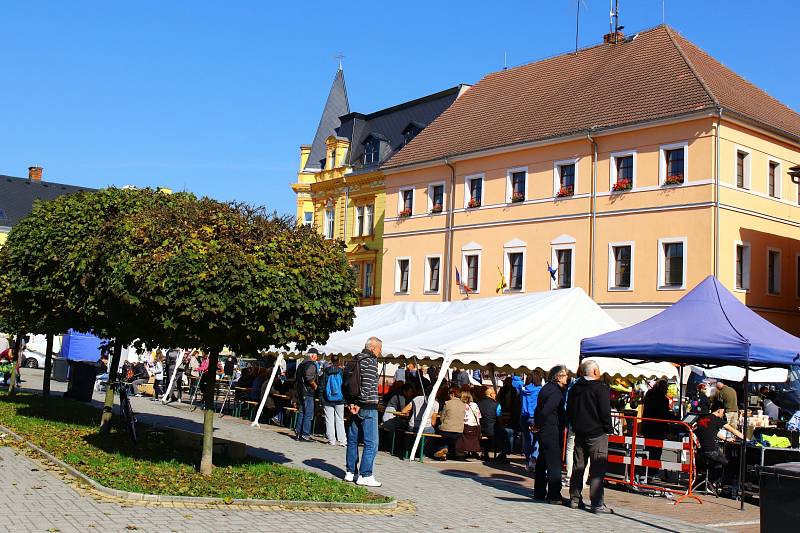 Pátý Zabíjačkový jarmark ve Cvikově.