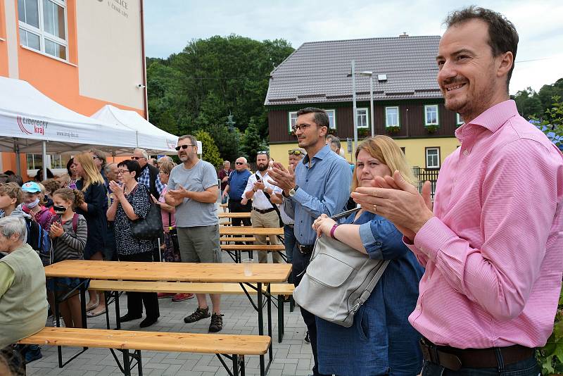 Zmodernizovaná škola ve Skalici u České Lípy.