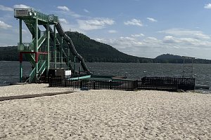 Pláž ve Starých Splavech bude od letošní sezony provozovat město Doksy.