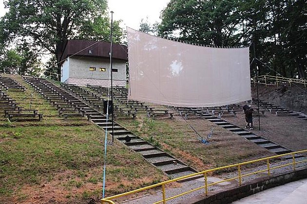 V sobotu 5. července zahájilo prázdninový provoz letní DVD kino v Horových sadech v Novém Boru.