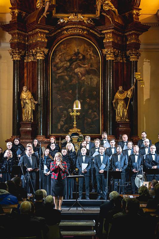 Závěrečný koncert festivalu Lípa Musica hostil v českolipské bazilice Všech svatých Český filharmonický sbor Brno.