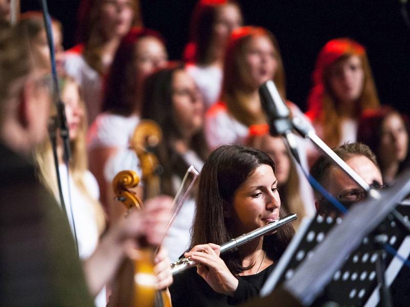 Slavnostní výroční koncert Českolipského dětského sboru. 