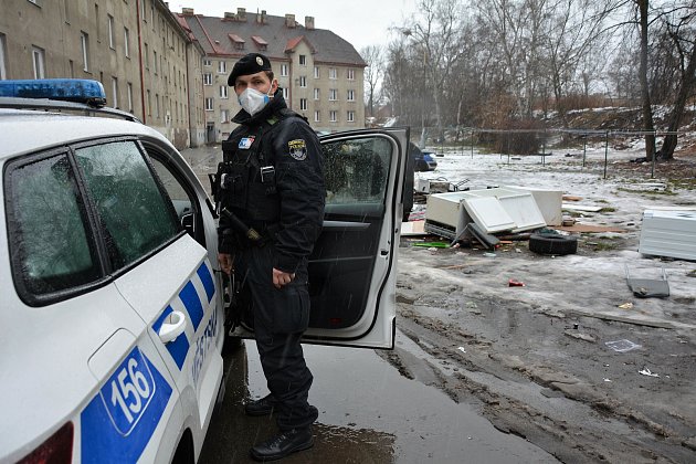 Strážníci Zdeněk Šafránek a Dalibor Pospíšil z Městské policie v České Lípě se do služby těší. Své povolání berou jako poslání, při kterém dbají na pořádek, ale mohou pomáhat svým spoluobčanům v řadě obtížných okamžiků. Nevyjímaje ani ty jedince, s nimiž 