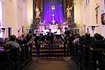 Benefiční koncert Sláva budiž v českolipské bazilice.