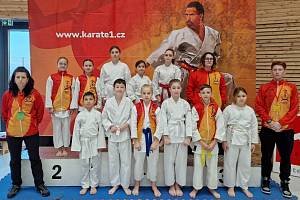 Shotokan Sport Centrum Česká Lípa získal na MČR začátečníků deset cenných kovů.