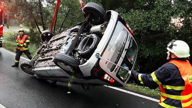 K více než deseti dopravním nehodám, nejčastěji na Českolipsku, vyjížděli během uplynulé neděle hasiči v Libereckém kraji.