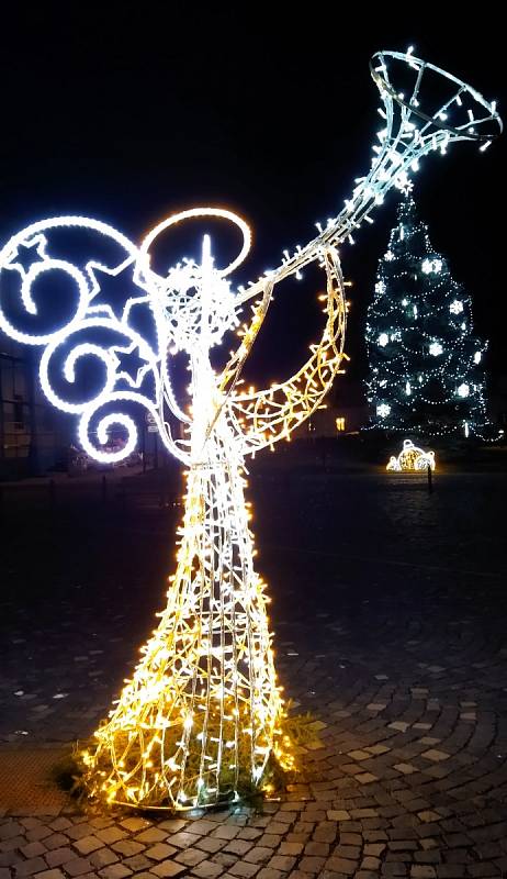 Výzdoba a vánoční strom v Novém Boru