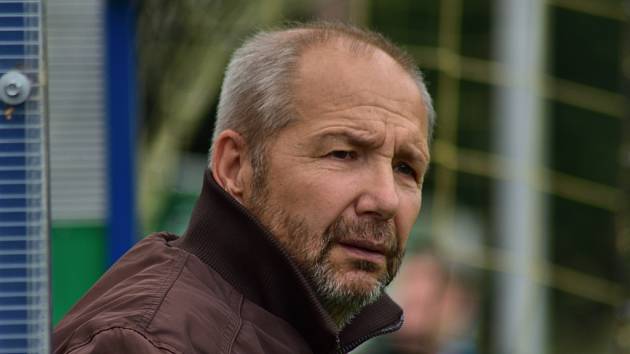 Jan Studenovský, dnes již bývalý trenér Mimoně.