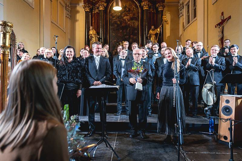 Závěrečný koncert festivalu Lípa Musica hostil v českolipské bazilice Všech svatých Český filharmonický sbor Brno.