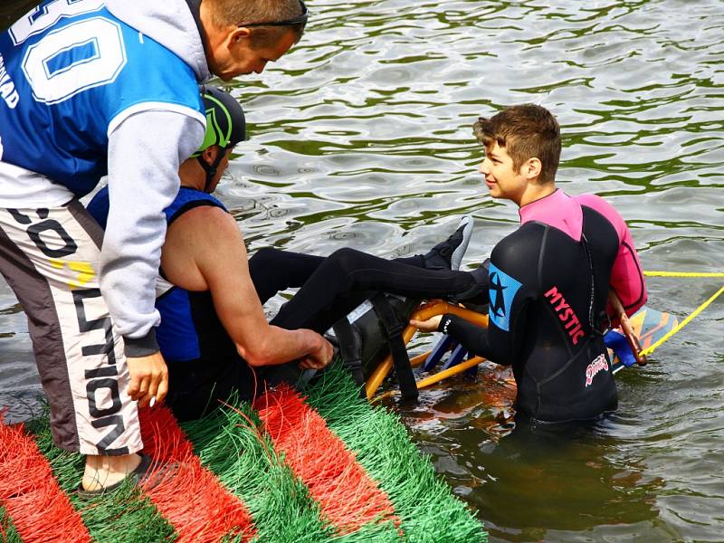 Národní den wakeboardingu se konal ve Stráži pod Ralskem.