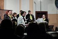 Koncert k narozeninám Jana Suchého se konal v kostele Mistra Jana Husa v České Lípě. Na snímku Suchého potomci - dcera Martina a syn Daniel.