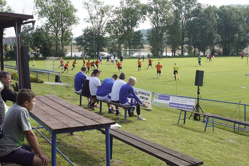 Sedmý ročník Skalice Celebrity Open Cup se konal v sobotu 18. července na fotbalovém hřišti ve Skalici u České Lípy.