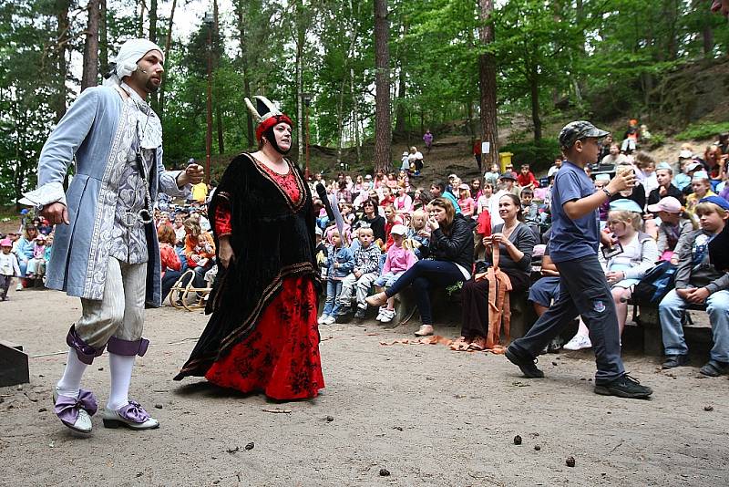 Sloupský tyjátr v Lesním divadle.