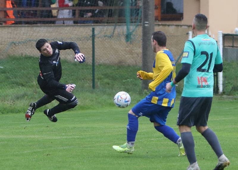 Okresní přebor: Sosnová - Dubice 1:7.