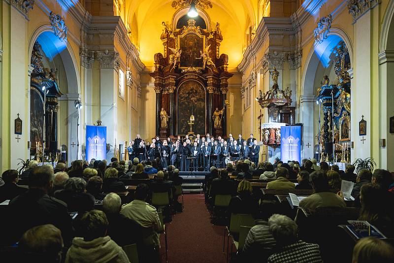 Závěrečný koncert festivalu Lípa Musica hostil v českolipské bazilice Všech svatých Český filharmonický sbor Brno.