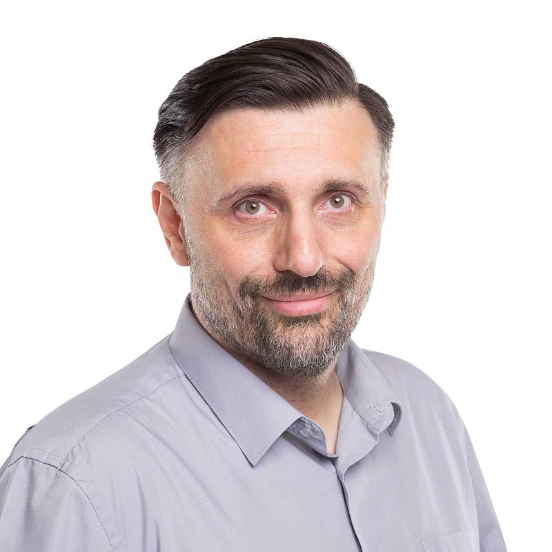 Jan Policer, Živá Lípa, 48 let, ředitel ZŠ a MŠ Jižní.