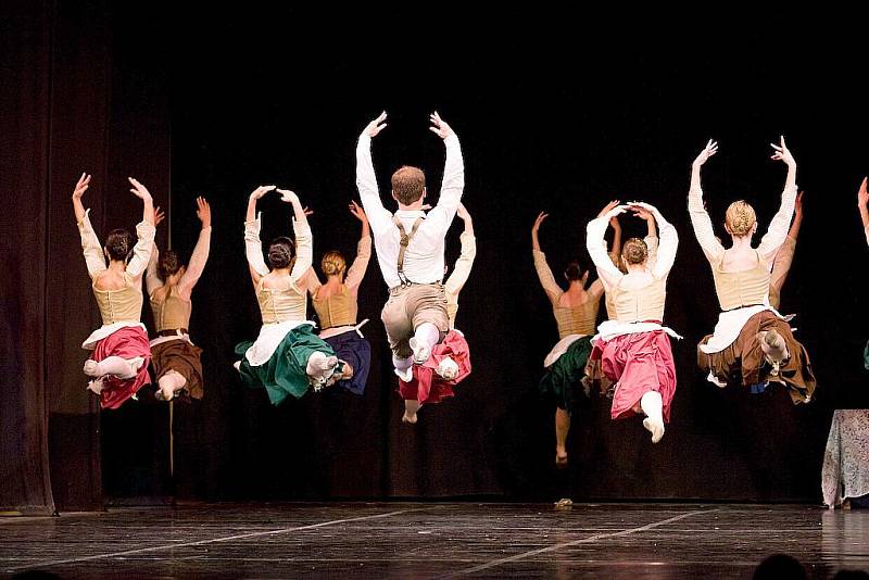 Marnotratné vandrování představili členové Ballet Magnificat! Omega divákům Jiráskova divadla v české Lípě. 