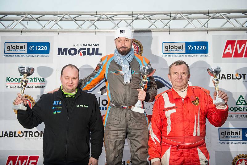 Tradiční setkání mistrů ukončilo motoristickou sezonu na Autodromu v Sosnové.