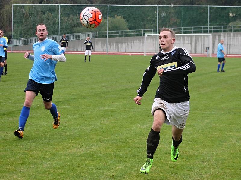 V 7. kole I. B třídy porazili fotbalisté Slavkova u Brna (v modrém) Babice nad Svitavou 3:1.