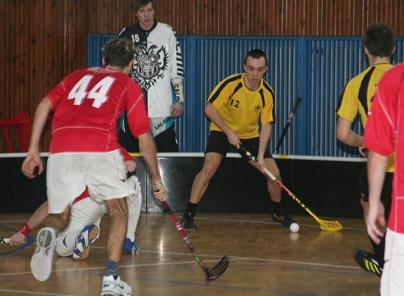 Remízou s Ratíškovicemi 6:6 a porážkou od Adamova 1:4 zakončili florbalisté Sokola Ivanovice na Hané letošní program jihomoravské ligy.