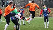 V přípravném utkání prohráli fotbalisté Tatranu Rousínov na umělém trávníku ve Vyškově s divizním FK Blansko 2:6.