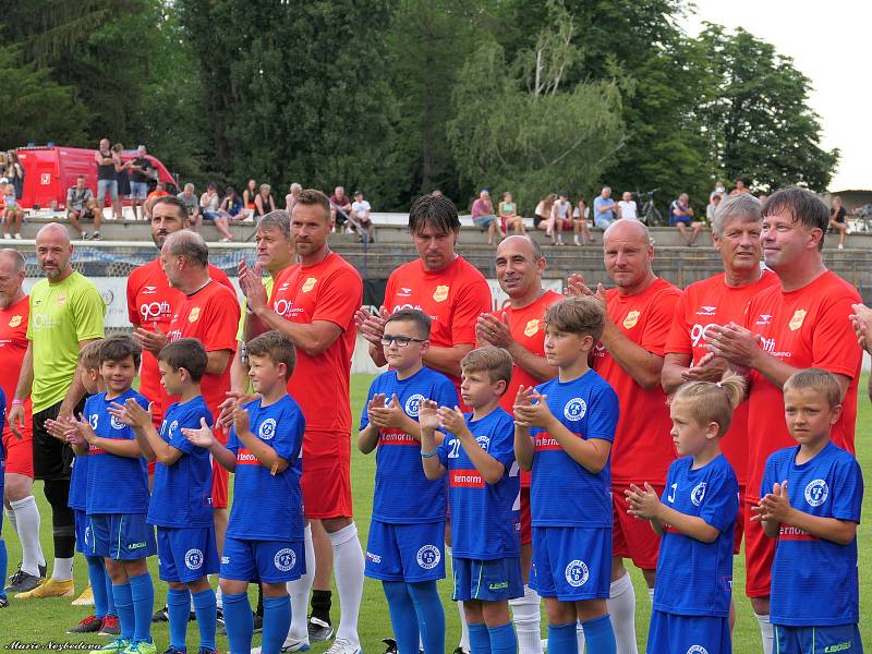 Při příležitosti devadesáti let fotbalu v Drnovicích zažil tamní stadion exhibiční fotbalový zápas.