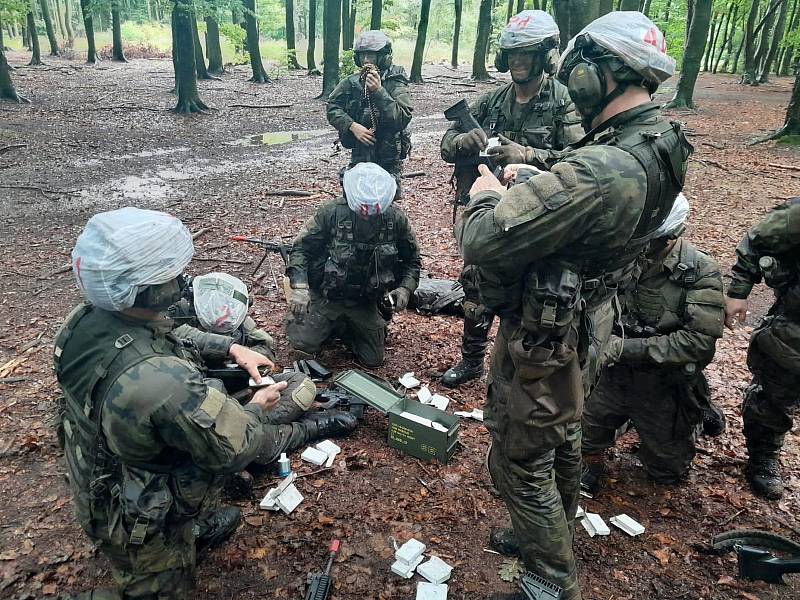 Ve výběrovém řízení do kurzu KOMANDO obstála jen menšina účastníků. Foto: se souhlasem Moniky Novákové